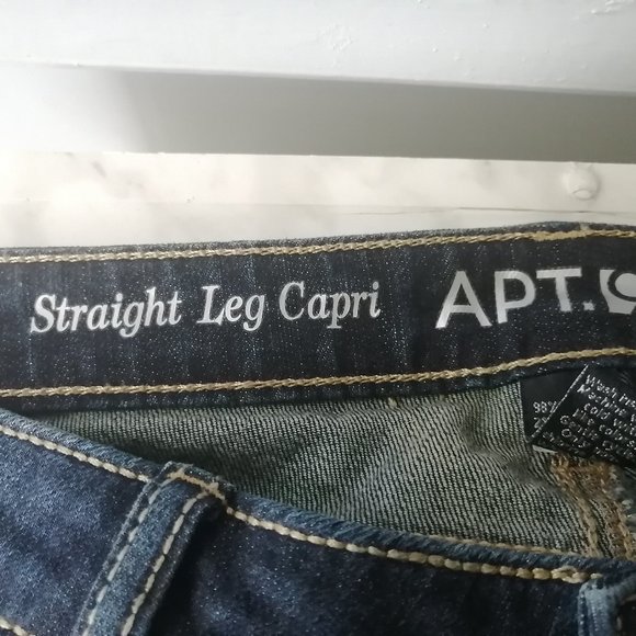 Woman's Apt 9 Straight Leg Capri's - Picture 6 of 10